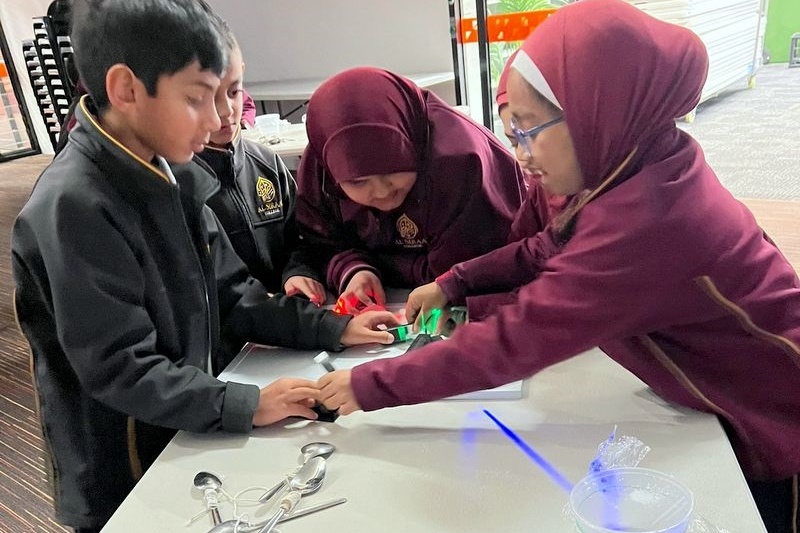 Year 2 Science Incursion: Sound and Light