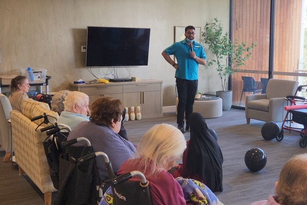 VET CS Students Visit Northpoint Residents