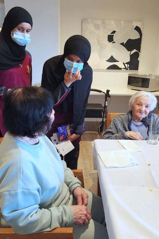 VET CS Students Visit Northpoint Residents