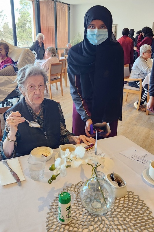 VET CS Students Visit Northpoint Residents