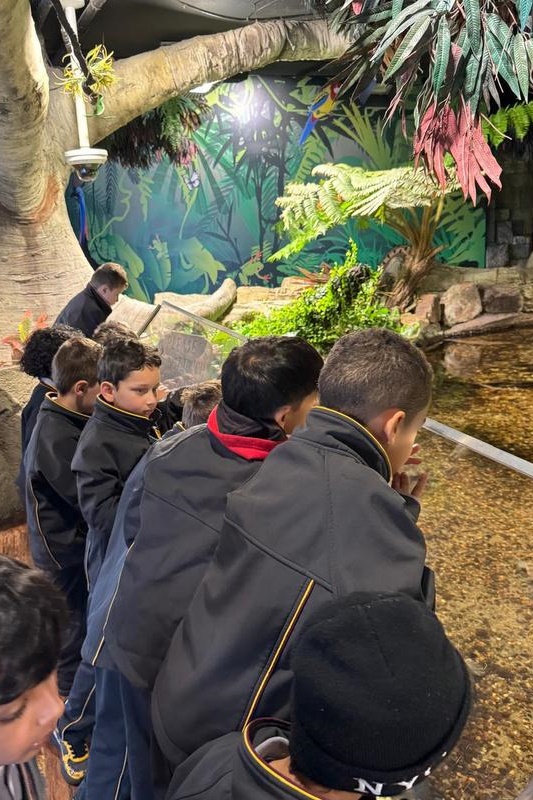 Foundation Students Visit SEA LIFE Aquarium