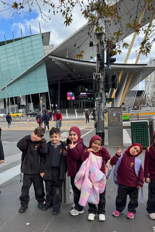 Foundation Students Visit SEA LIFE Aquarium