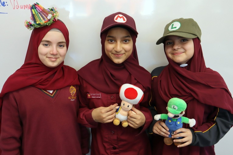 Years 3 – 6: Design a Reading Hat Competition