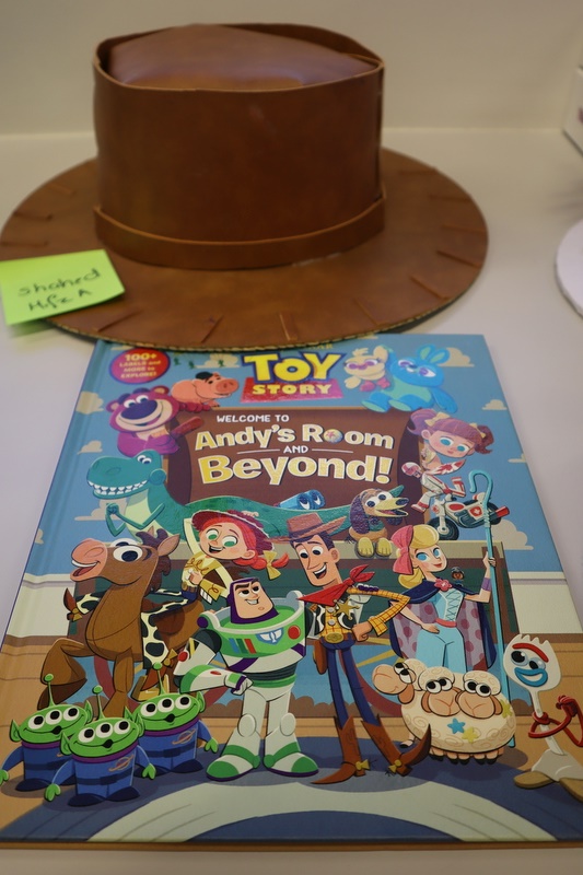 Years 3 – 6: Design a Reading Hat Competition