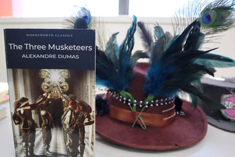 Years 3 – 6: Design a Reading Hat Competition
