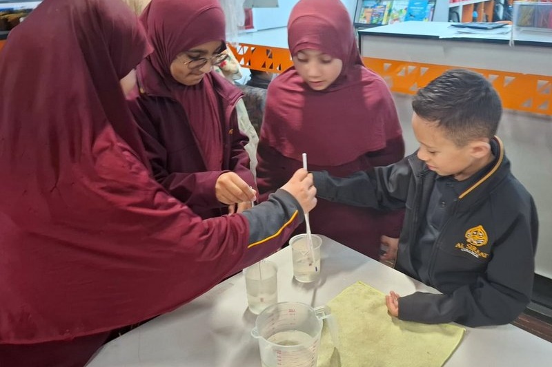 Year 3 Science “Hot Hot” Incursion