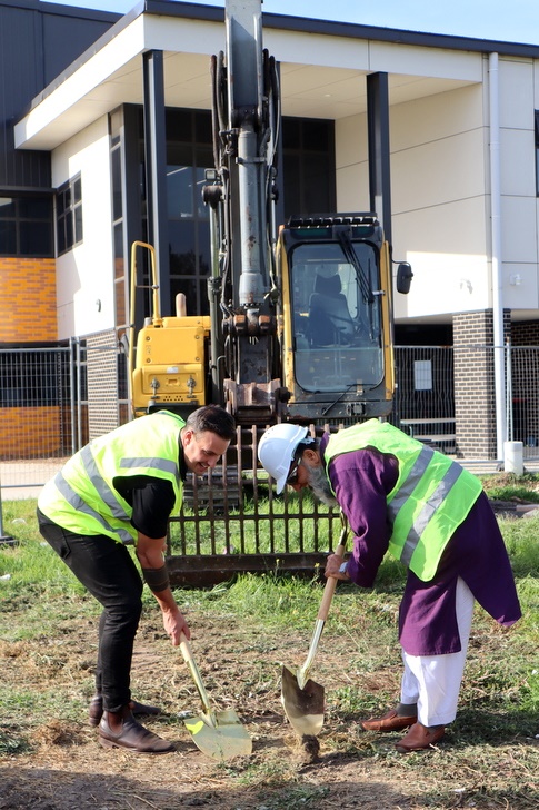 Sod-Turning Ceremony: New Year 7 – 9 Building