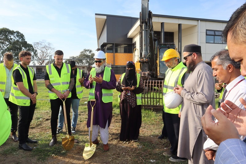 Sod-Turning Ceremony: New Year 7 – 9 Building
