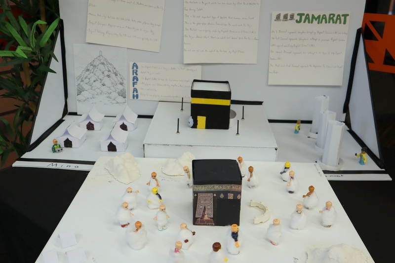 Students’ Hajj Display Installations