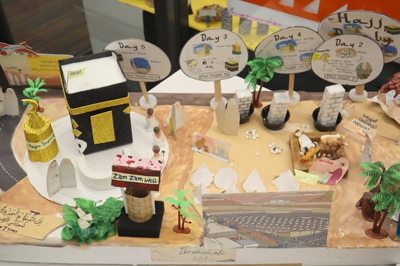 Students’ Hajj Display Installations