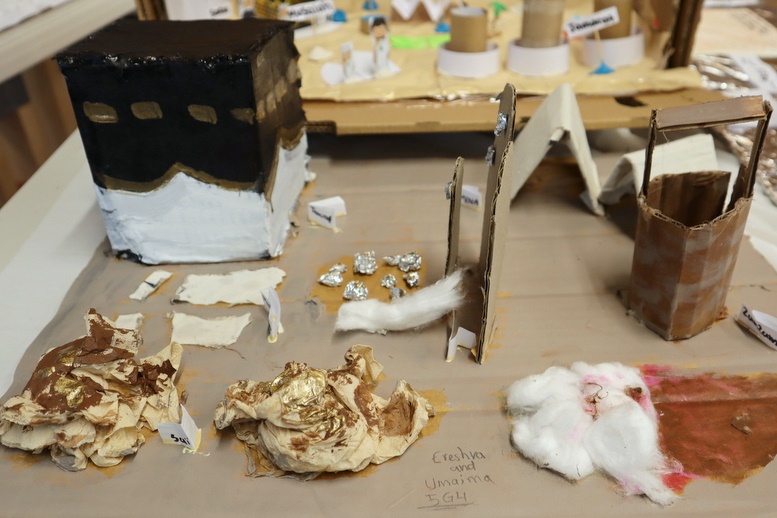 Students’ Hajj Display Installations
