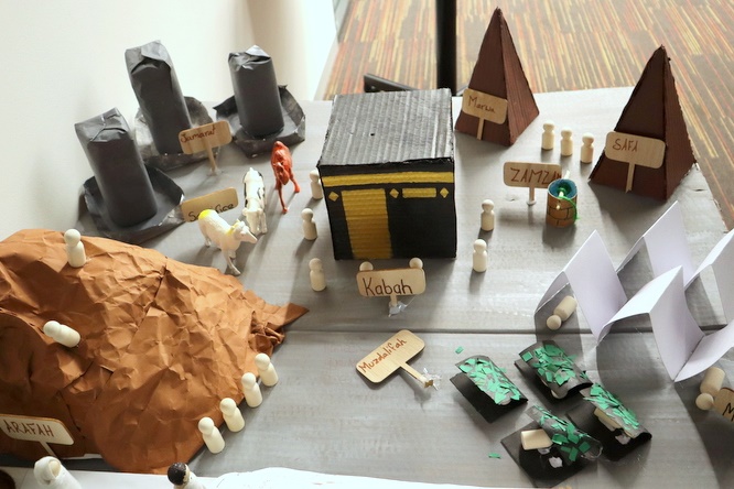 Students’ Hajj Display Installations