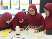 Year 4 Science Incursion: Mad about Science