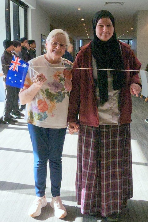 Students Connect with Aeralife Residents