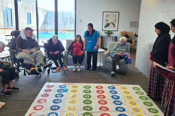 Students Connect with Aeralife Residents