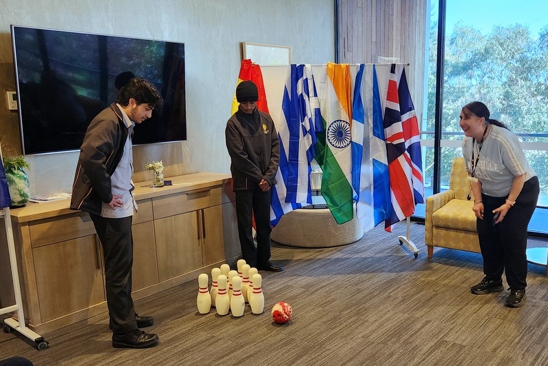 Students Connect with Aeralife Residents