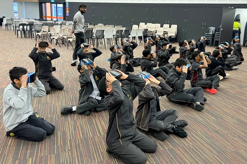 Year 6 Incursion: Virtual Reality – Wild Animals