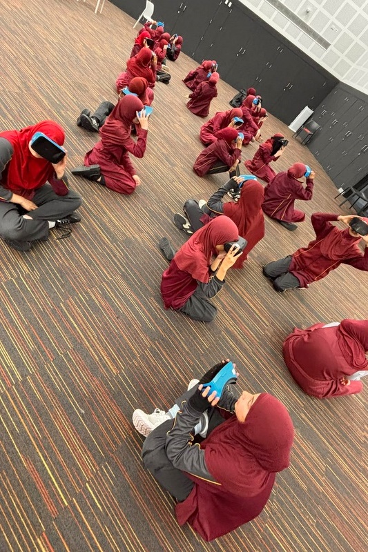 Year 6 Incursion: Virtual Reality – Wild Animals