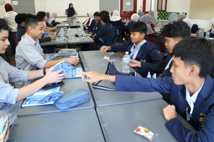 Year 9: Indonesian School Students Visit