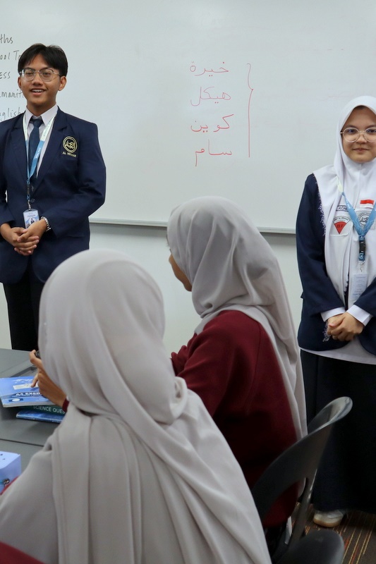 Year 9: Indonesian School Students Visit