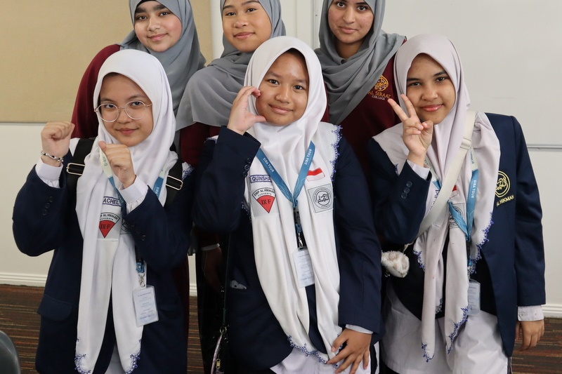 Year 9: Indonesian School Students Visit