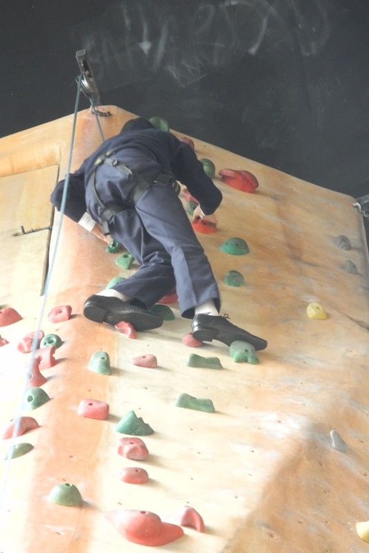 Secondary SRC: Team Building Indoor Climbing