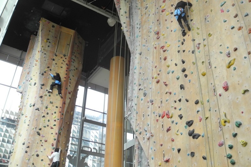 Secondary SRC: Team Building Indoor Climbing