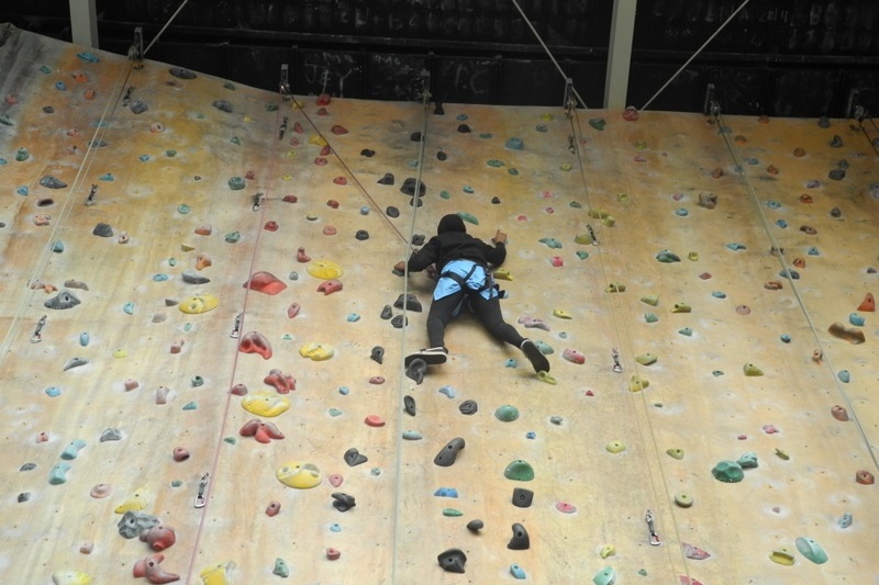 Secondary SRC: Team Building Indoor Climbing