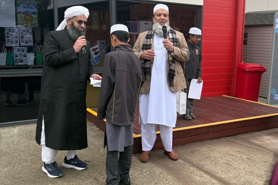 Hifz Students Memorise Quran