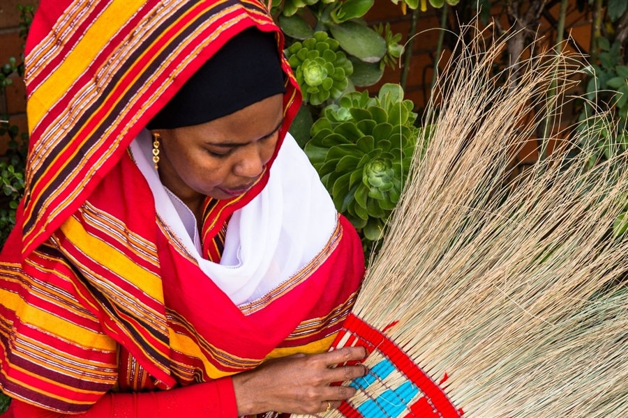 10 Oct: Threads of Home – Somali Weaving Workshop