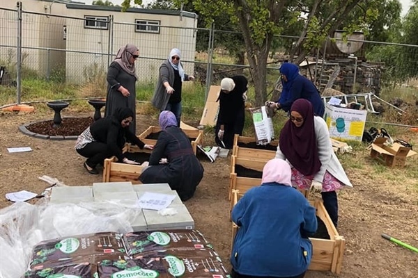 Community Gardens: Mums Working Bees