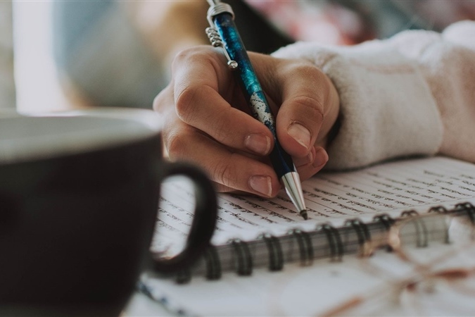 Closing 11 Oct: English Department’s Writing Competition